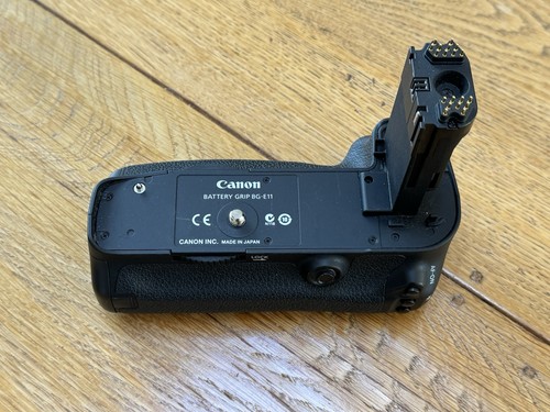 Canon e11 battery grip for - bg-e11,