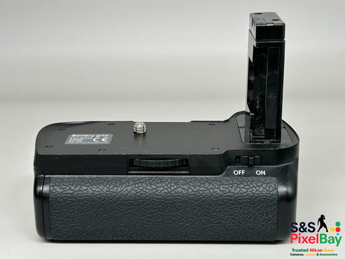 Battery grip for nikon - battery,