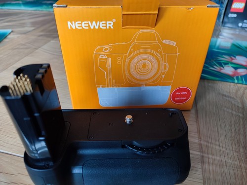 Vertical battery grip neewer - vertical,