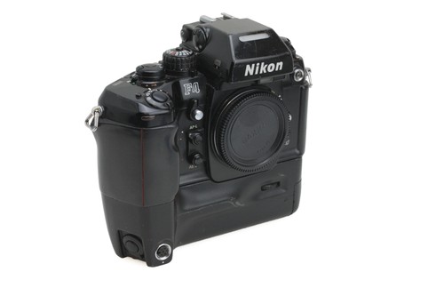 Nikon professional - f4,