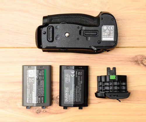 Genuine nikon d18 battery - nikon,