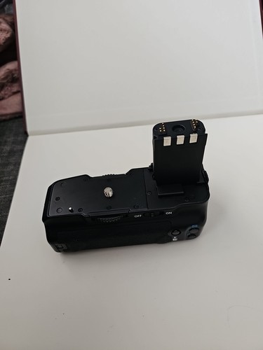 Camera battery grip c400 - grip,